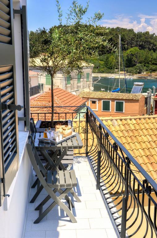 Alia Luxury Apartment Gaios Buitenkant foto