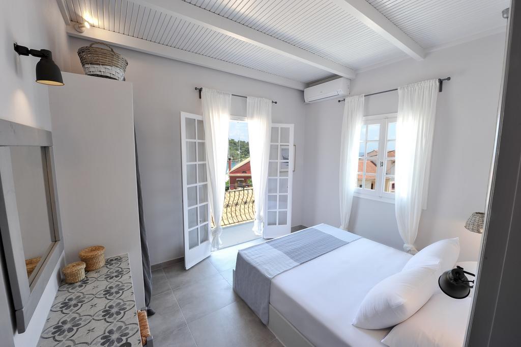 Alia Luxury Apartment Gaios Buitenkant foto