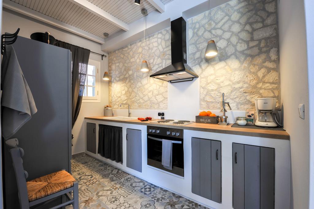 Alia Luxury Apartment Gaios Buitenkant foto