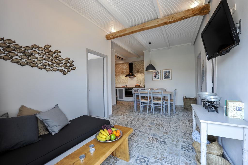 Alia Luxury Apartment Gaios Buitenkant foto